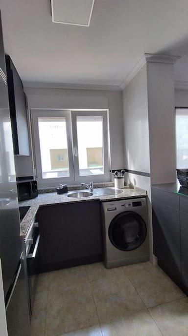 Apartamento En Foz. Primera Linea Playa Rapadoira Exterior photo